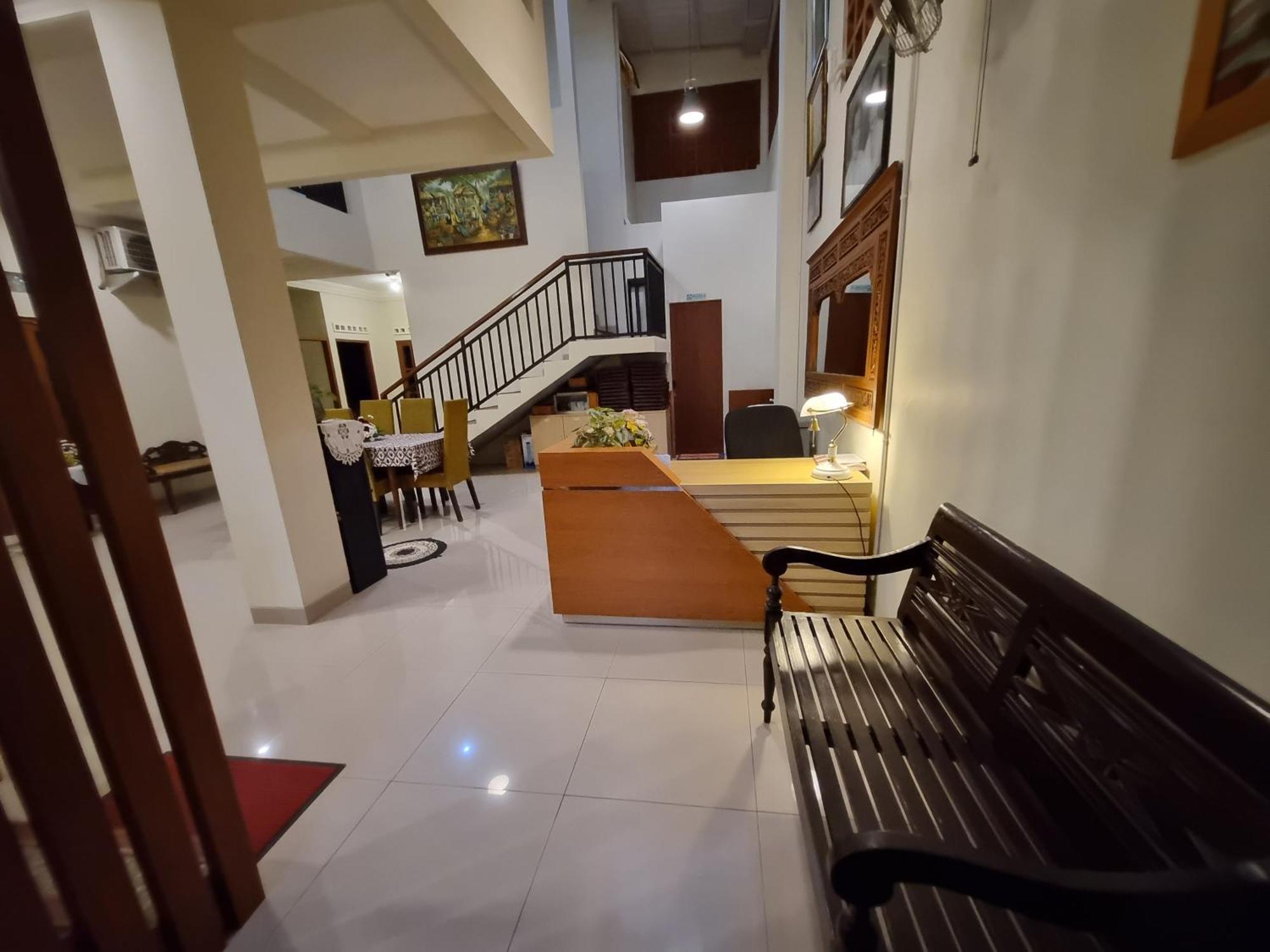 Hotel Omah Nayan Maguwo Zewnętrze zdjęcie